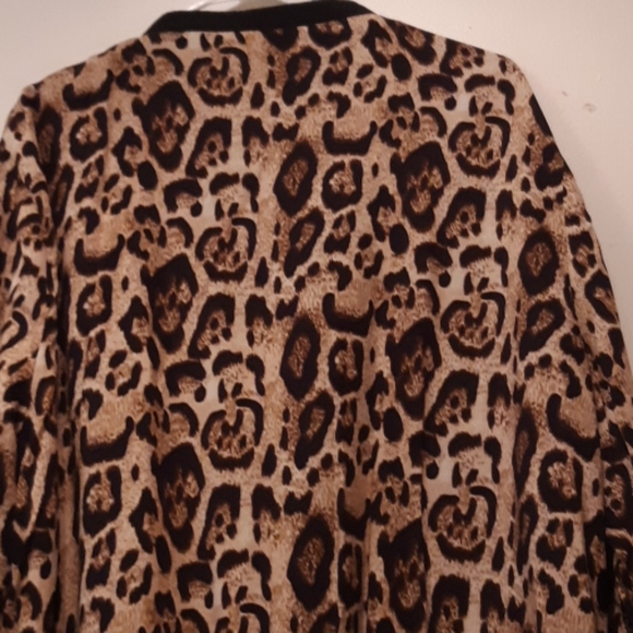 Women's Leopard PRINT jacket - Picture 9 of 11